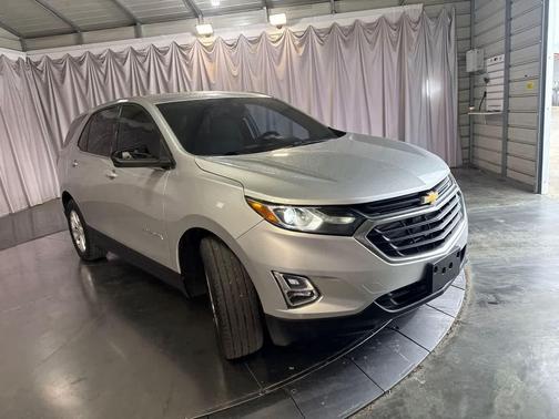Silver Ice Metallic 2020 Chevrolet Equinox 1LT