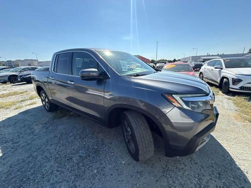 Gray 2017 Honda Ridgeline RTL-E