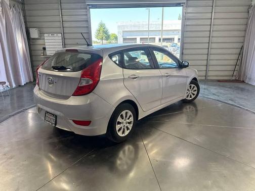 Ironman Silver Metallic 2016 Hyundai Accent SE