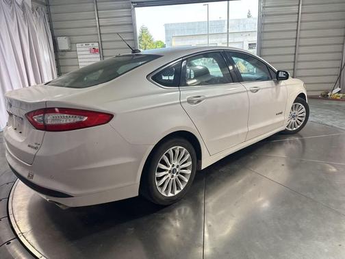 2013 Ford Fusion Hybrid SE Hybrid