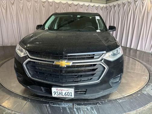 Mosaic Black Metallic 2021 Chevrolet Traverse LS