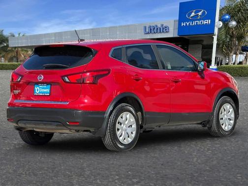 2018 Nissan Rogue Sport S