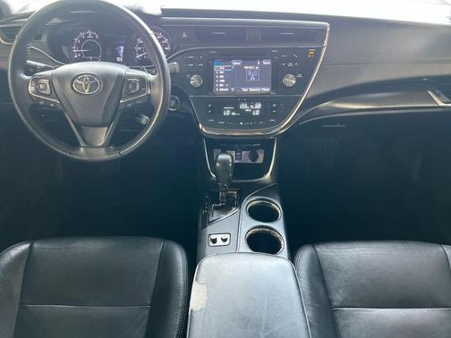 2018 Toyota Avalon XLE