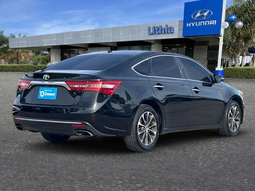 2018 Toyota Avalon XLE