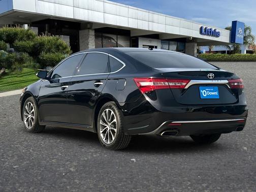 2018 Toyota Avalon XLE