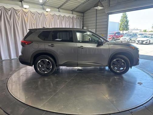 Gun Metallic 2025 Nissan Rogue SV