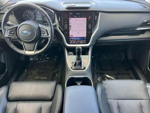 Crystal White Pearl 2022 Subaru Outback Limited