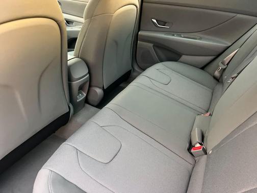 Amazon Gray 2026 Hyundai ELANTRA SE