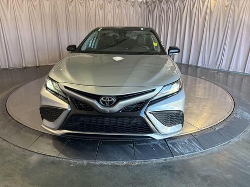 Celestial Silver/Midnight Black Metallic 2021 Toyota Camry XSE