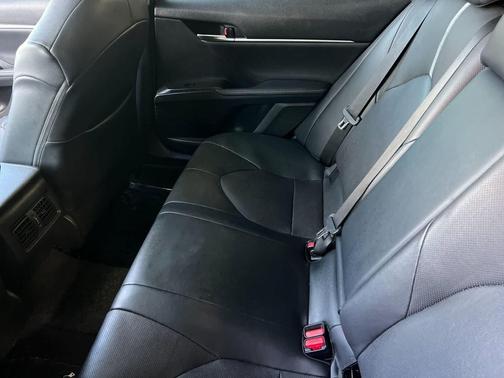 Celestial Silver/Midnight Black Metallic 2021 Toyota Camry XSE