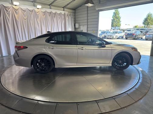 Celestial Silver/Midnight Black Metallic 2021 Toyota Camry XSE