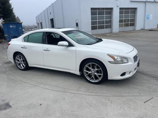 2010 Nissan Maxima SV