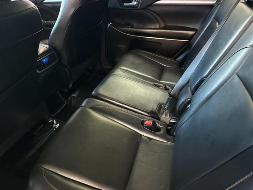 Predawn Gray Mica 2016 Toyota Highlander XLE