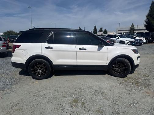 WHITE PLATINUM MET TRI-COAT 2018 Ford Explorer Sport