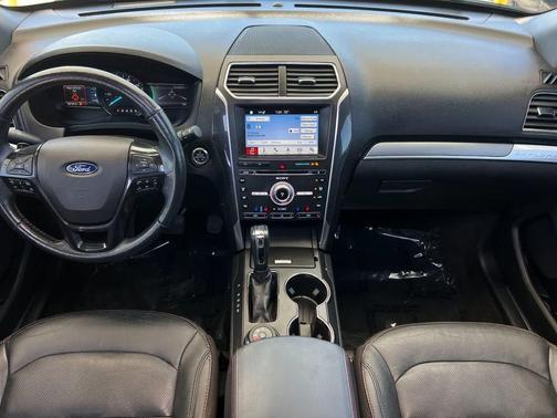 WHITE PLATINUM MET TRI-COAT 2018 Ford Explorer Sport