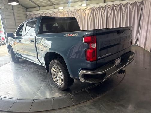 Lakeshore Blue Metallic 2024 Chevrolet Silverado 1500 LT