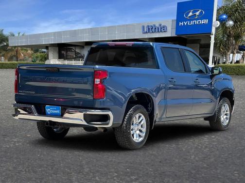 Lakeshore Blue Metallic 2024 Chevrolet Silverado 1500 LT