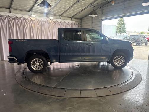 Lakeshore Blue Metallic 2024 Chevrolet Silverado 1500 LT
