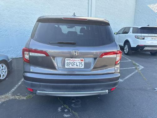 Modern Steel Metallic 2020 Honda Pilot EX