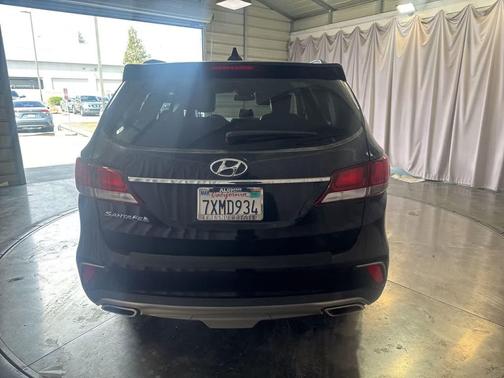 Becketts Black 2017 Hyundai SANTA FE SE