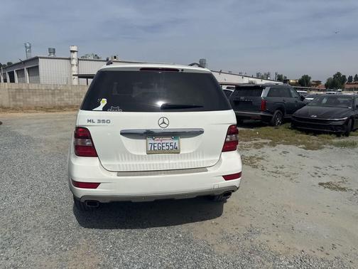 Arctic White 2011 Mercedes-Benz M-Class ML 350