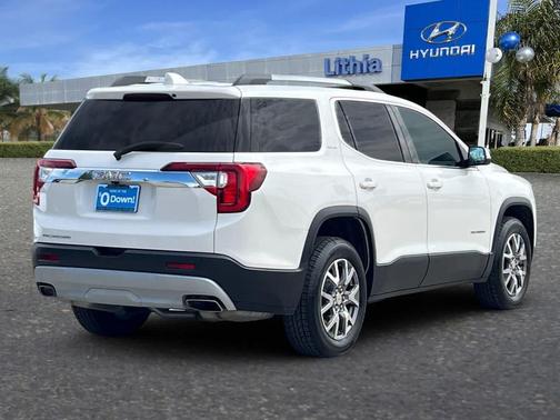 White Frost Tricoat 2020 GMC Acadia SLT