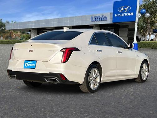 2023 Cadillac CT4 Luxury