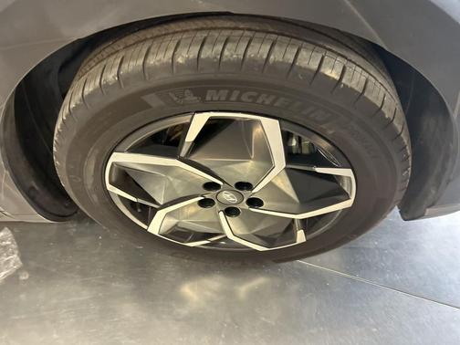 2023 Hyundai IONIQ 5 SE