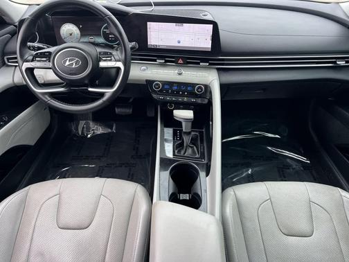 2022 Hyundai ELANTRA HEV Limited