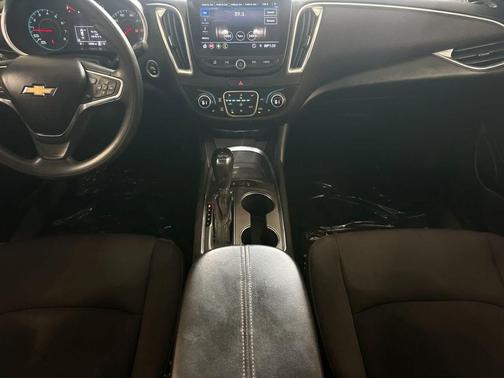 Shadow Gray Metallic 2019 Chevrolet Malibu LT