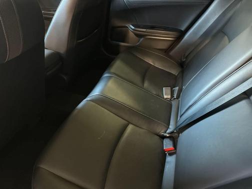 Platinum White Pearl 2019 Honda Civic EX-L