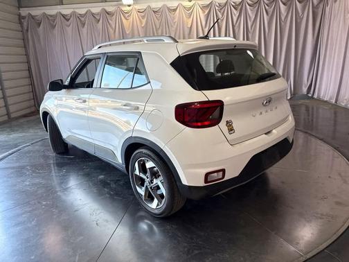 Lunar White 2023 Hyundai VENUE SEL