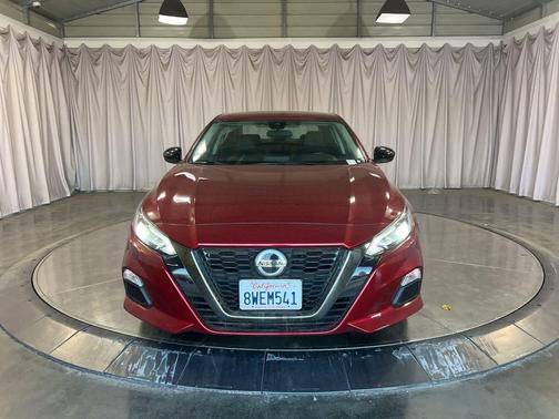 2021 Nissan Altima SR FWD