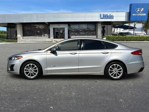 2019 Ford Fusion Hybrid SE