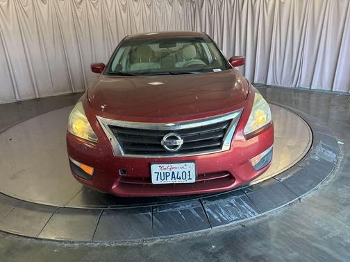 Cayenne Red Metallic 2013 Nissan Altima 2.5 SV