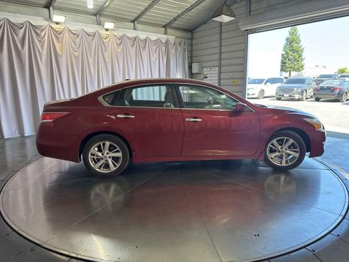 Cayenne Red Metallic 2013 Nissan Altima 2.5 SV