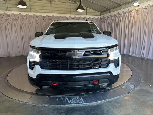 Summit White 2023 Chevrolet Silverado 1500 LT Trail Boss