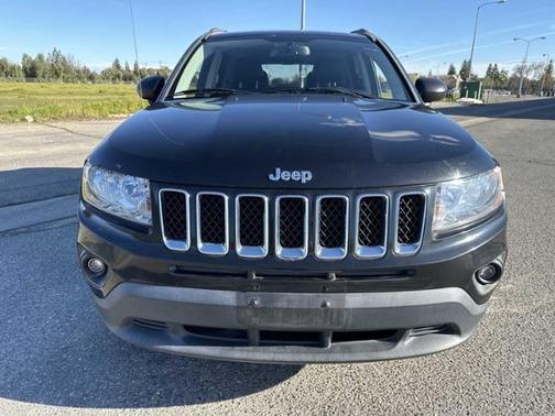 Photo 3 of 42 of 2012 Jeep Compass Limited