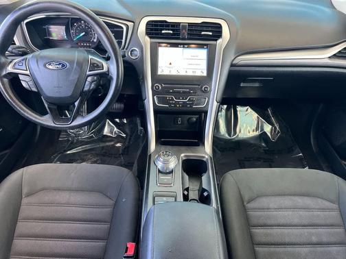 2018 Ford Fusion Hybrid SE