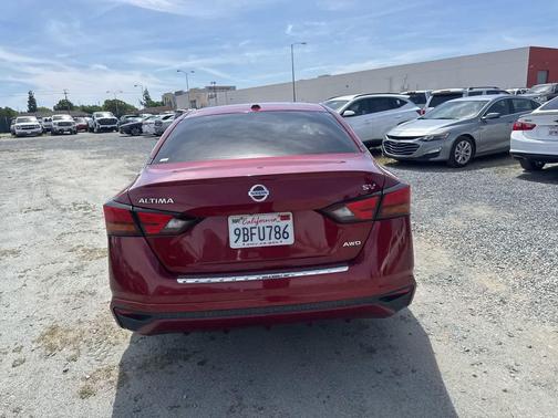 Scarlet Ember Tintcoat 2022 Nissan Altima 2.5 SV