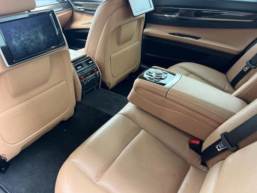 2013 BMW 740 Li xDrive