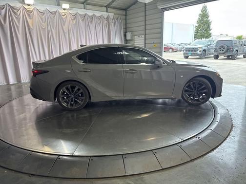 Incognito 2024 Lexus IS 350 Base