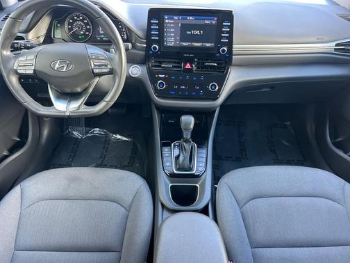 2020 Hyundai IONIQ Plug-In Hybrid SE