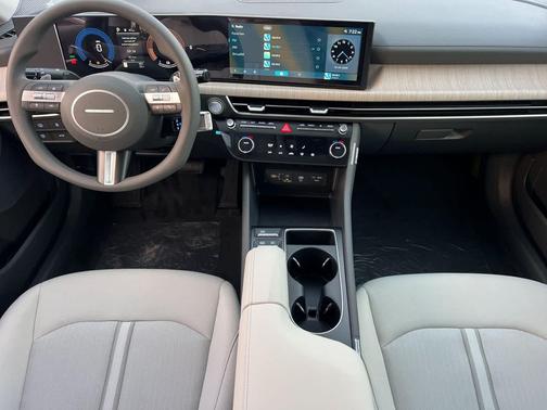 2026 Hyundai SONATA Hybrid Base