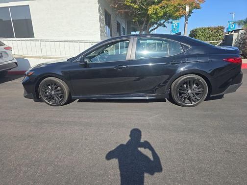 Midnight Black Metallic 2026 Toyota Camry SE
