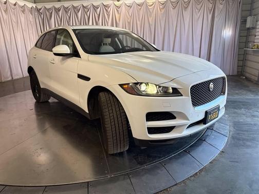 Fuji White 2018 Jaguar F-PACE 25t Premium