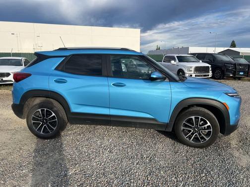 Marina Blue Metallic 2025 Chevrolet Trailblazer LT