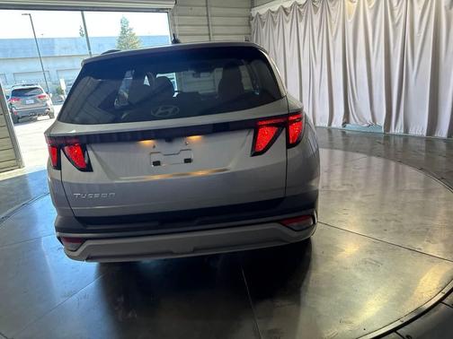 Shimmering Silver 2025 Hyundai TUCSON SEL