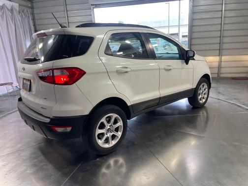 DIAMOND WHITE 2022 Ford EcoSport SE
