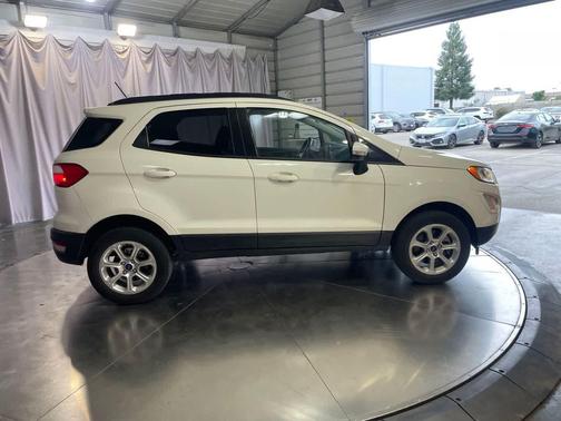 DIAMOND WHITE 2022 Ford EcoSport SE